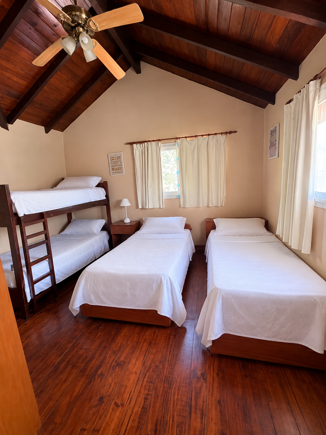 Chalet Guaymallén - habitación de chicos