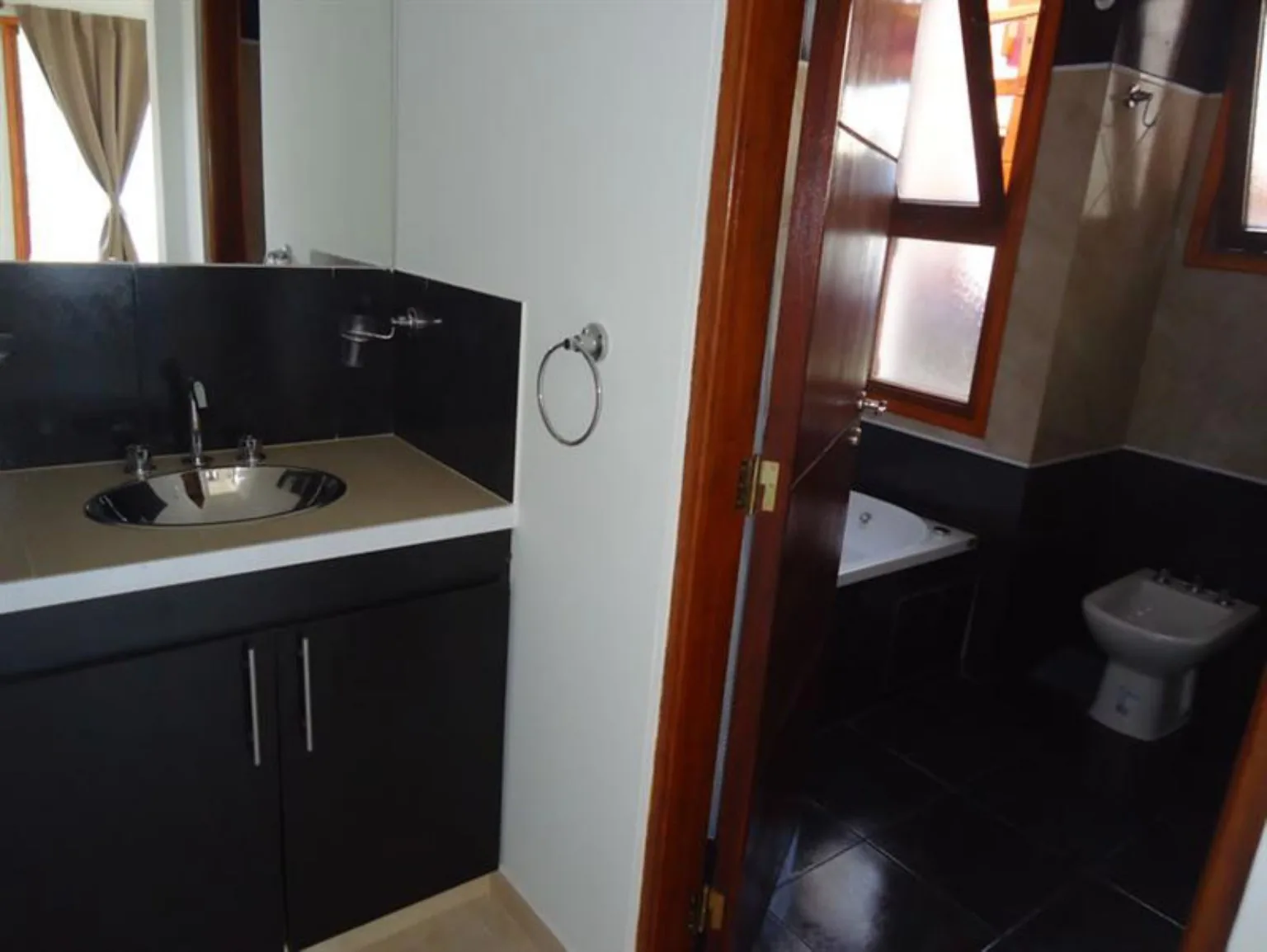 Complejo La 28 - baño y antebaño